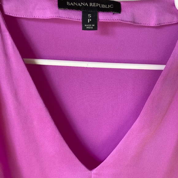 Banana Republic Fuchsia Pink Blouse - brighten up your spring/summer closet - Picture 4 of 7
